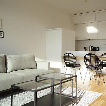 Apartment With Terrace Near Metro Station And Spa Відень Екстер'єр фото